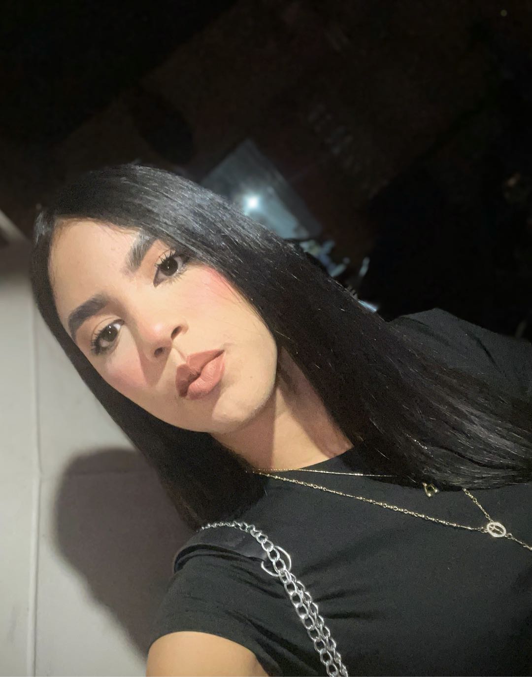 Fran from Venezuela, online for a single girl chat