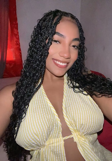 Sashaa, verified girl from Dominican Republic available for a private 1-on-1 sex cam on FoxCam